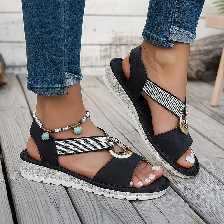 Margarita | Flat Sandals With Metal Buckle
