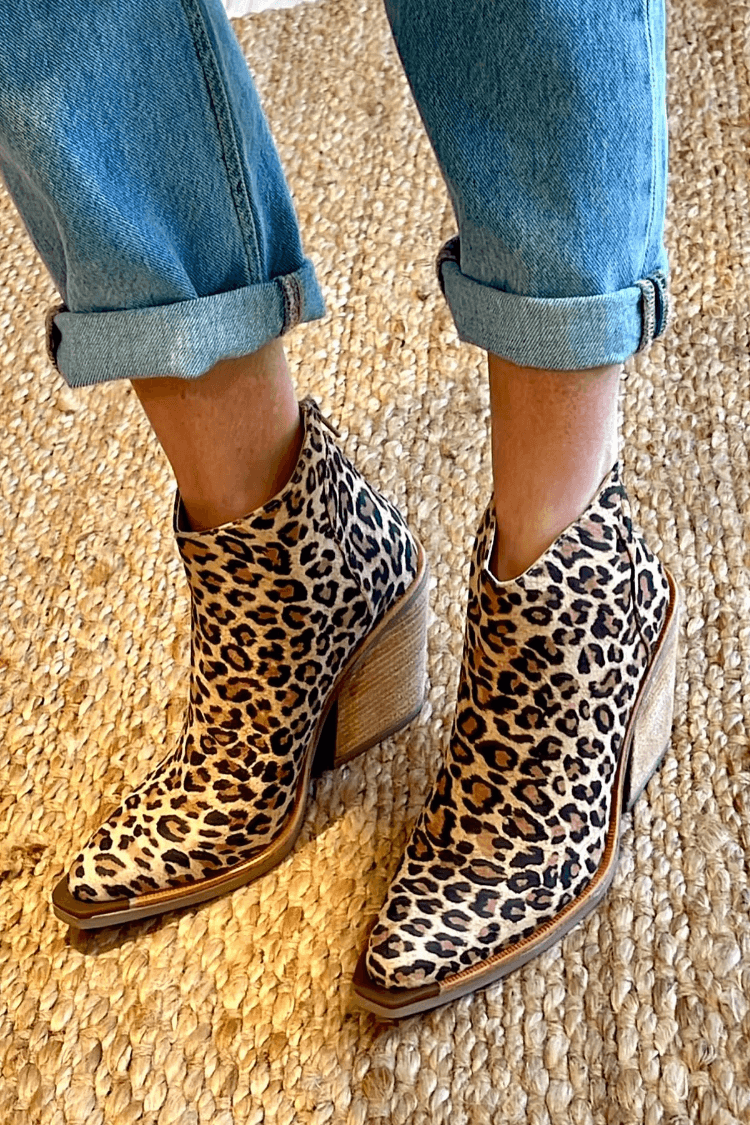 Victoria | Pointed Cowboy Boots