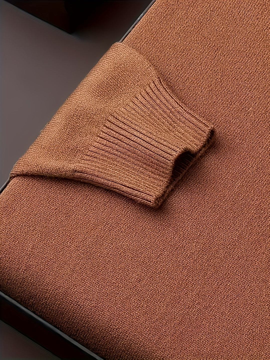 GIDEON | CLASSIC HIGH-NECK SWEATER